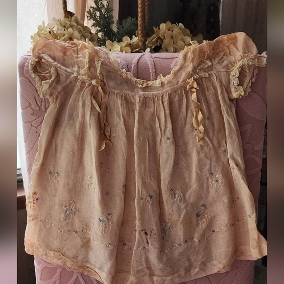 Antique/Vintage Hand Made Baby Dress - Picture 2 of 7
